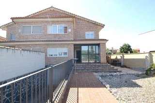 Casa pareada en venta en Griñón