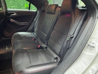 Mercedes-Benz CLA CLA 200