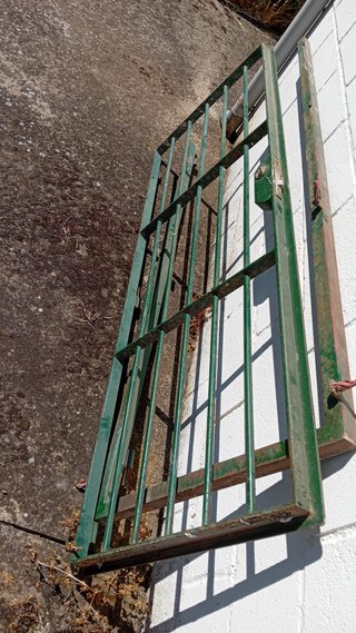 Rejas de hierro, puerta y ventana de aluminio