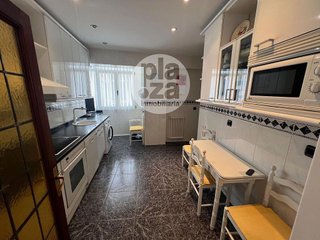 Piso en venta en Plaza España - Villa Pilar - Reyes Católicos - Vadillos en Burgos