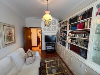Piso en venta en Plaza España - Villa Pilar - Reyes Católicos - Vadillos en Burgos