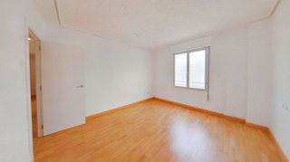 Piso en venta en El Grau en Valencia