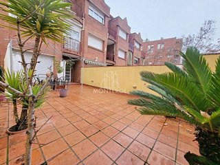 Casa adosada en venta en Ca n'Oriach en Sabadell