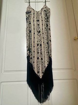 Vestido Mantón de Manila Bordado bodas fiesta
