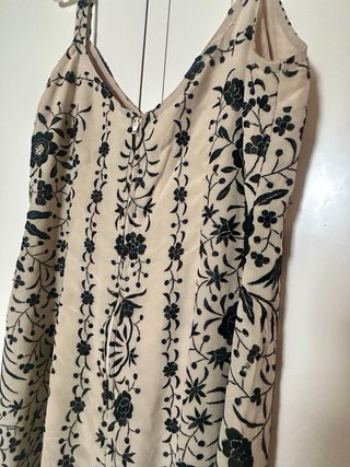 Vestido Mantón de Manila Bordado bodas fiesta
