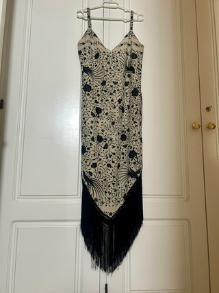 Vestido Mantón de Manila Bordado bodas fiesta