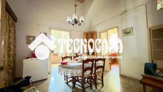 Casa adosada en venta en Jimena de la Frontera