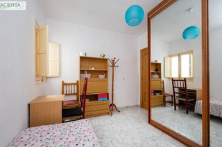 Piso en venta en Camino de Ronda - Rosaleda en Granada