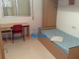 Piso en venta en Hospital - Parque sur en Albacete