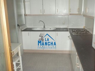 Piso en venta en Hospital - Parque sur en Albacete
