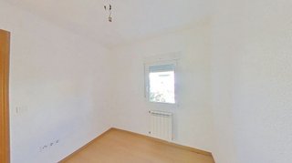 Piso en venta en Media Legua en Madrid