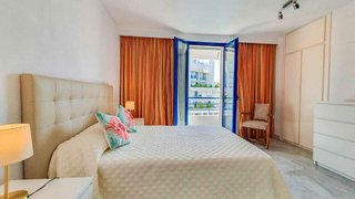 Piso en venta en Playa de la Fontanilla en Marbella