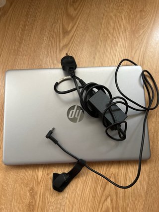 Portátil HP 250 G8 Plata