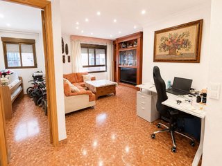 Piso en venta en El Grau en Valencia