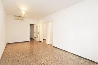 Piso en venta en Sants en Barcelona