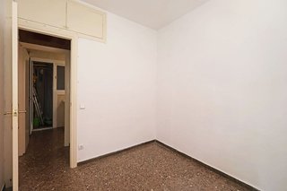 Piso en venta en Sants en Barcelona
