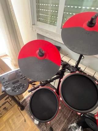 Batería Electrónica Alesis