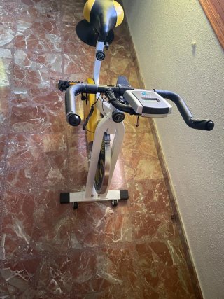 Bicicleta Spinning Blanca y Amarilla