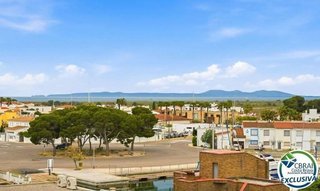 Ático en venta en Santa Margarida en Roses