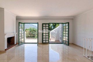 Casa adosada en venta en Los Naranjos - Las Brisas en Marbella