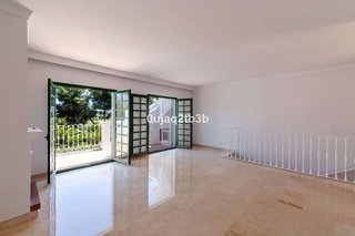 Casa adosada en venta en Los Naranjos - Las Brisas en Marbella