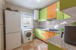 Casa adosada en venta en Guadix