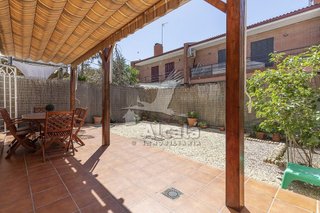 Casa adosada en venta en Torrejón del Rey