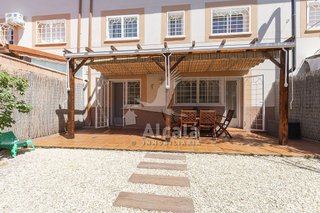 Casa adosada en venta en Torrejón del Rey