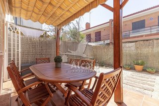 Casa adosada en venta en Torrejón del Rey
