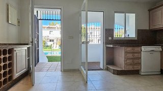 Casa pareada en venta en Nueva Andalucía centro en Marbella