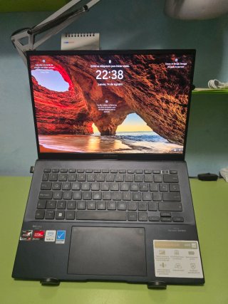 Portátil Asus Zenbook OLED 14