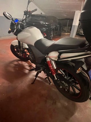 Vendo moto 125