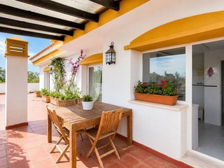 Ático en venta en Nueva Andalucía centro en Marbella