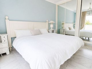 Ático en venta en Nueva Andalucía centro en Marbella