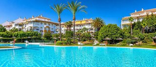 Ático en venta en Nueva Andalucía centro en Marbella