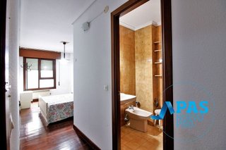Piso en venta en Numancia - San Fernando en Santander