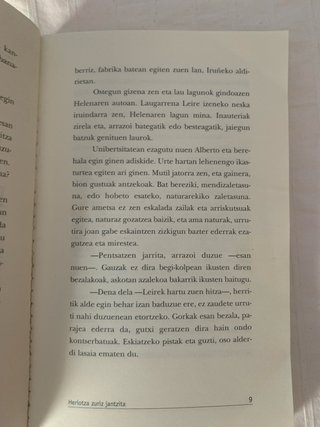 Heriotza zuriz jantzita
