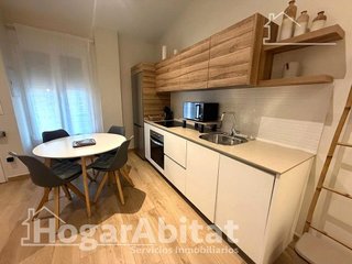 Piso en venta en La Malva-rosa en Valencia