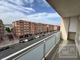 Piso en venta en Universidad en Ávila