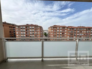 Piso en venta en Universidad en Ávila