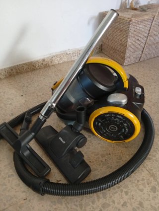 Aspiradora Polti con accesorios