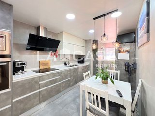 Piso en venta en Artigas - Llefià en Badalona