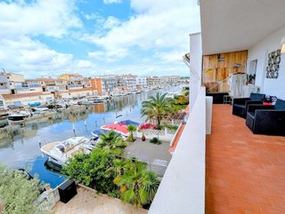 Piso en venta en Empuriabrava en Castelló d´Empúries