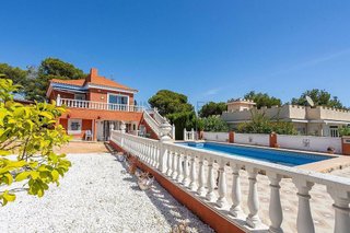 Chalet en venta en Los Balcones - Los Altos del Edén en Torrevieja