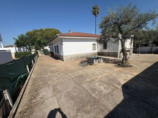 Chalet en venta en Sanlúcar la Mayor