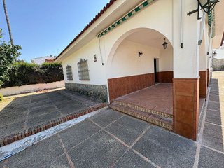 Chalet en venta en Sanlúcar la Mayor
