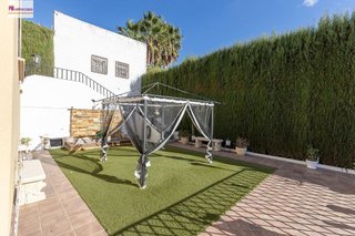 Chalet en venta en Gójar