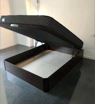 Canapé de madera y tela