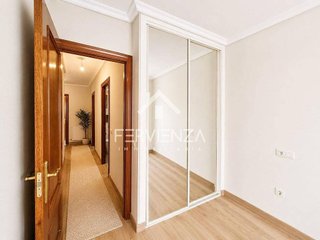 Piso en venta en Zona Teatro Campoamor en Oviedo
