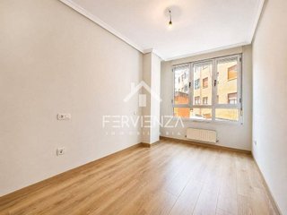 Piso en venta en Zona Teatro Campoamor en Oviedo